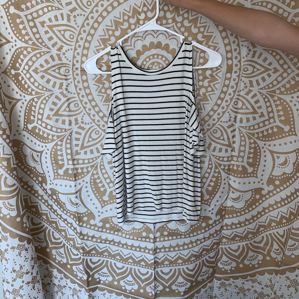 AMERICAN EAGLE striped cold shoulder shirt